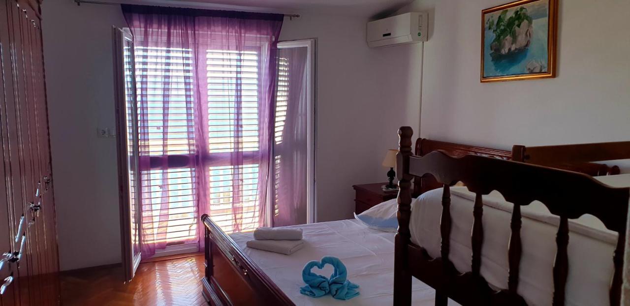 Villa Nikola - Rina Brela Exteriér fotografie